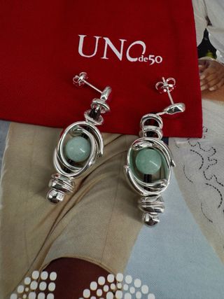 Pendientes UNO de 50 Plata y Piedra Verde