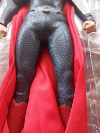 Henry cavill figura superman hot toys