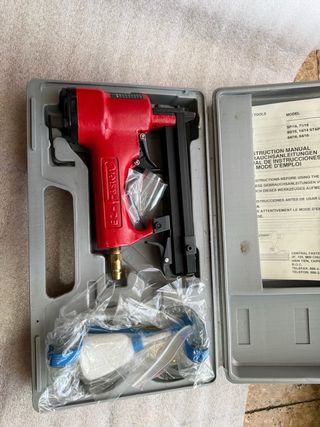 Grapadora Neumática EZ-FASTEN