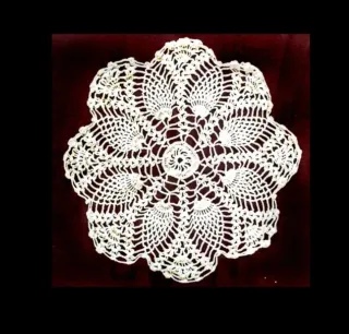 Centrino uncinetto fatto a mano 23cm