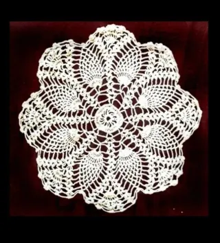 Centrino uncinetto fatto a mano 23cm