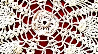 Centrino uncinetto fatto a mano 23cm