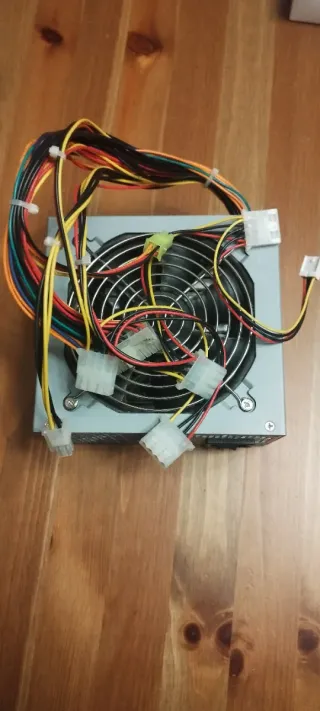 Fuente de Alimentación 550W