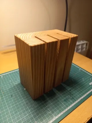 Cuchillero de madera maciza Nogal