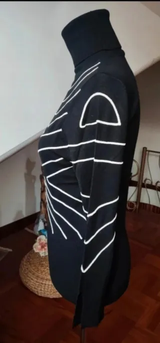 Maglione donna collo alto righe bianche