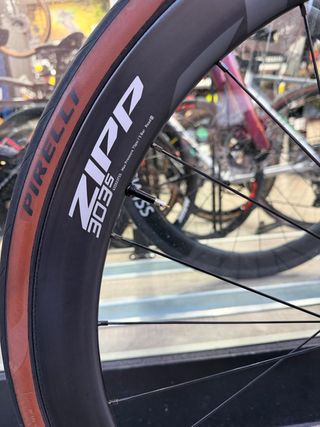 BICICLETA DE CARRETERA MEGAMO RAISE 15 CW