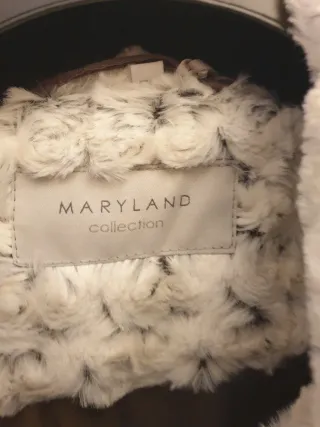 Cazadora gris y blanca. Talla 50.