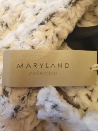 Cazadora gris y blanca. Talla 50.