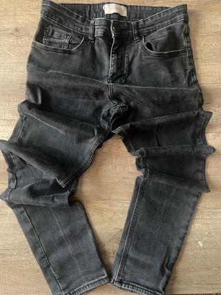Pantalón vaquero negro Pull&Bear Talla 40