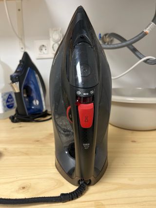 Plancha Philips Azur con fisura