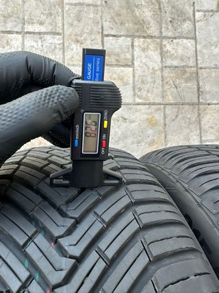 Neumáticos 215/55 R17 CONTINENTAL