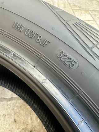 Neumáticos 215/55 R17 CONTINENTAL