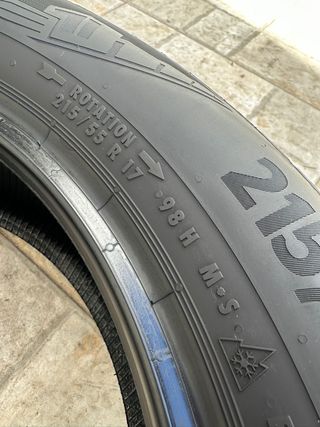 Neumáticos 215/55 R17 CONTINENTAL