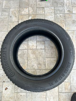 Neumáticos 215/55 R17 CONTINENTAL