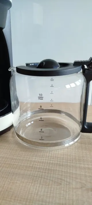 Cafetera Westinghouse Crema y Negra