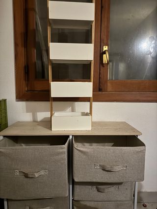 Cajonera de tela y madera