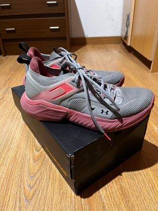 Zapatillas Under Armour Gris y Rosa