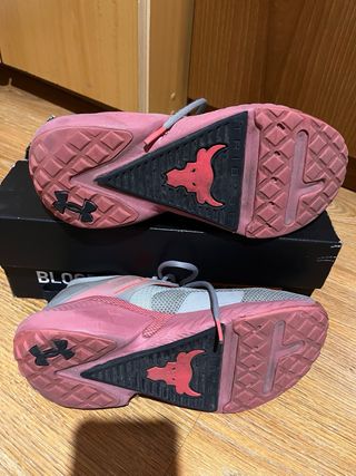 Zapatillas Under Armour Gris y Rosa