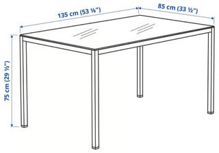 Mesa de salón. 4 sillas transparentes. Mesa centro