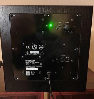 Subwoofer Yamaha YST-SW012 Activo amplificado