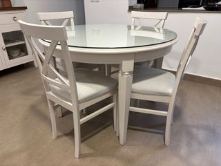 Mesa redonda comedor y 4 sillas