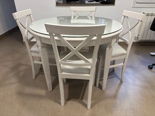 Mesa redonda comedor y 4 sillas