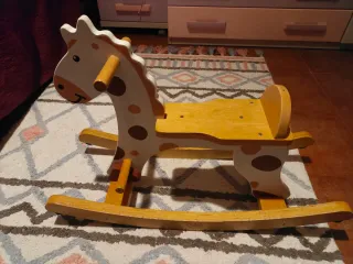 Caballito balancín de madera