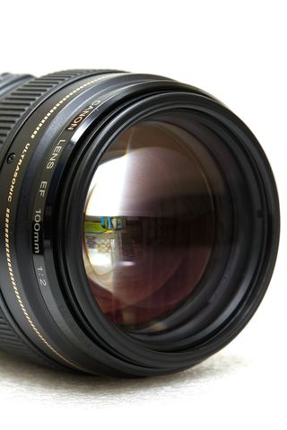 Canon EF 100mm f2 usm
