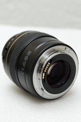 Canon EF 100mm f2 usm