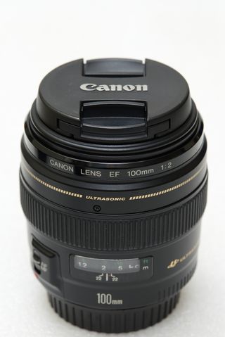 Canon EF 100mm f2 usm