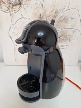 Cafetera Dolce Gusto Negra