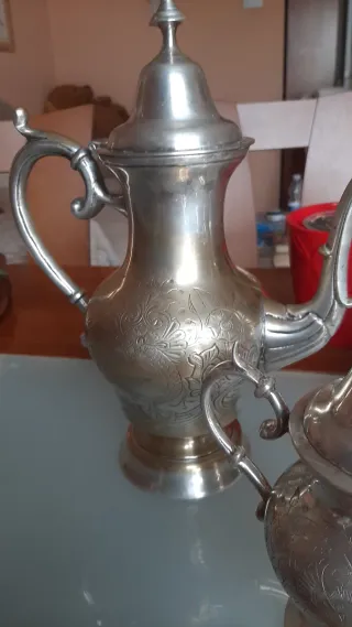 Set di teiere in artigianato tradizionale arabo