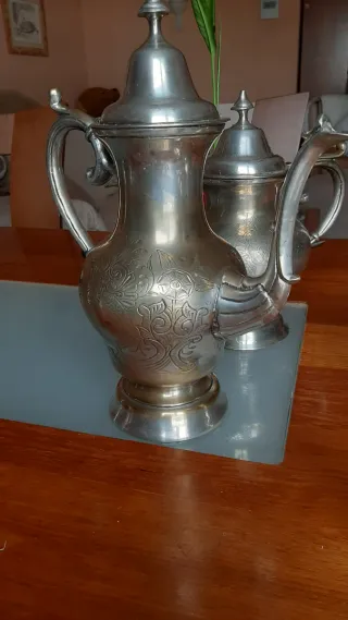 Set di teiere in artigianato tradizionale arabo