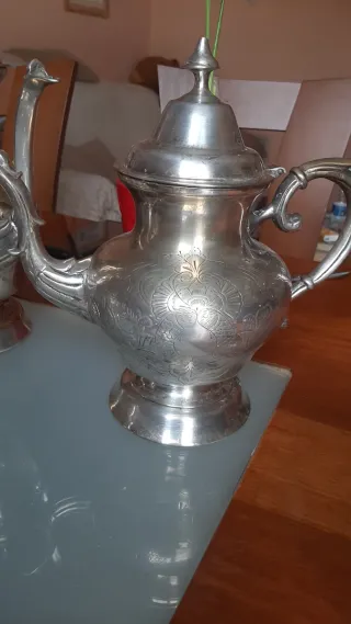 Set di teiere in artigianato tradizionale arabo