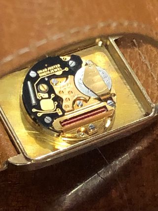 Reloj tifan Dorado con Correa Marrón