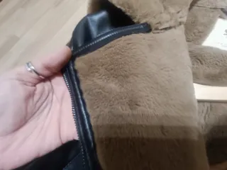 Chaqueta Stradivarius pelo negra y marrón