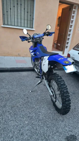 Yamaha WR450F Enduro Moto