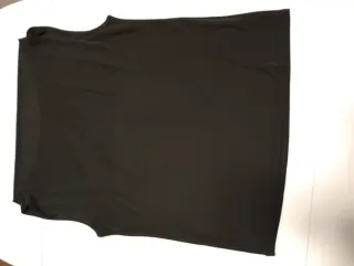 Camiseta sin mangas con pedrería