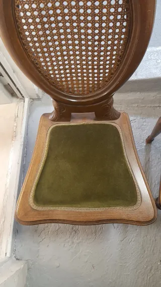 Sillas antiguas vintage madera y rejilla