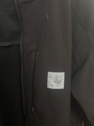 Chaqueta Carhartt Negra con Capucha