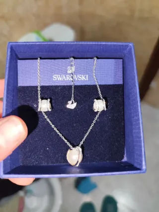 Conjunto Swarovski Collar y Pendientes Perla