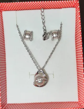 Conjunto Swarovski Collar y Pendientes Perla