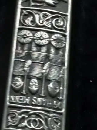 Cubiertos con funda decorada