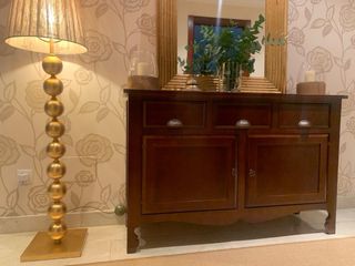 Mueble recibidor madera maciza.