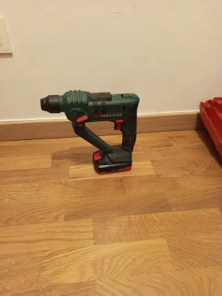 Taladro Parkside 20V con maletín