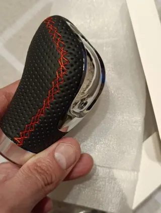 Pomo cambio coche cuero y cromo