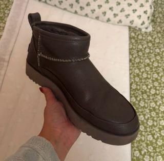 Botín UGG Ultra Mini Piel Marrón