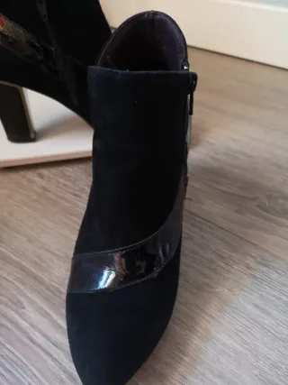 Botines Pitillos Negros Tacón