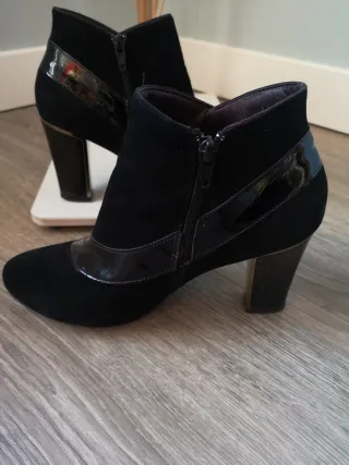 Botines Pitillos Negros Tacón