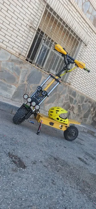 Patinete Eléctrico Amarillo 5600w